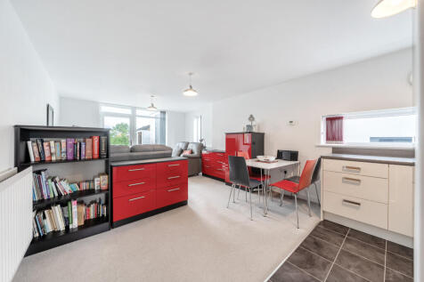 Open Plan Kitchen / Living / Dining Room