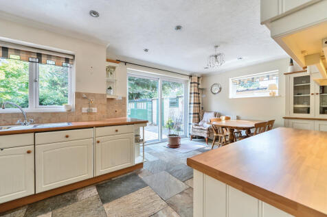 Kitchen / Breakfast Room