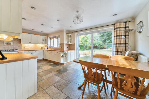 Kitchen / Breakfast Room