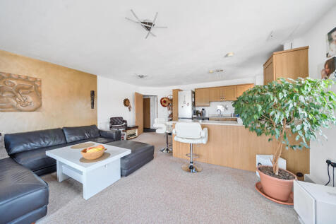 Open Plan Kitchen / Living. / Dining Room