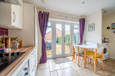 Kitchen / Breakfast Room