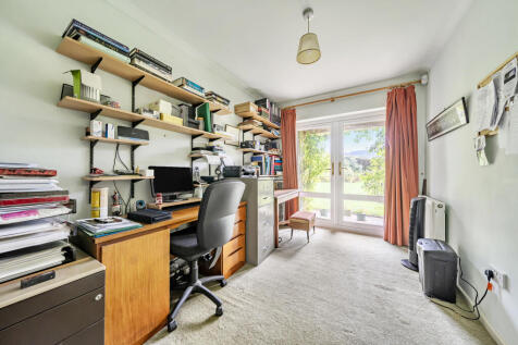 Bedroom 2 / Office