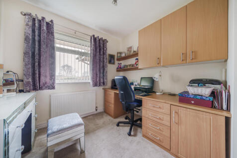 Office / Bedroom 5