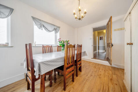 Breakfast Room