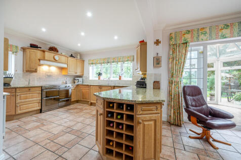 Kitchen / Breakfast Room