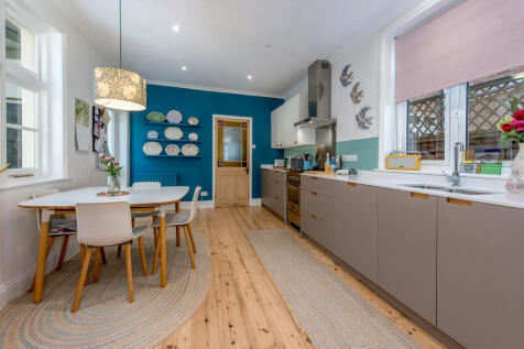 Kitchen / Breakfast Room