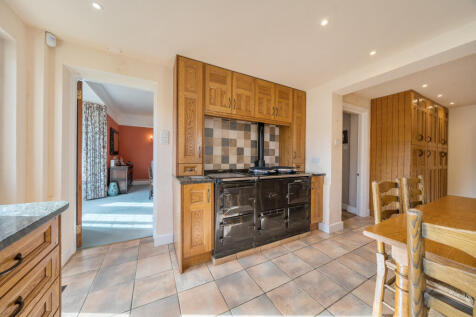 Kitchen / Breakfast Room