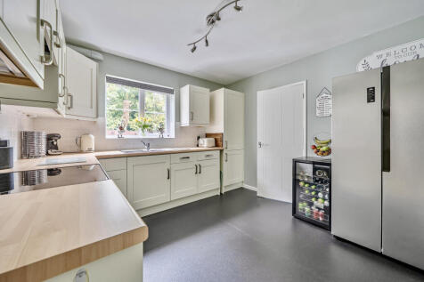 Kitchen / Breakfast Room