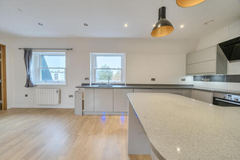 Open Plan Living Room / Kitchen / Dining Room