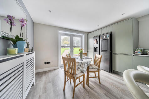 Kitchen / Breakfast Room