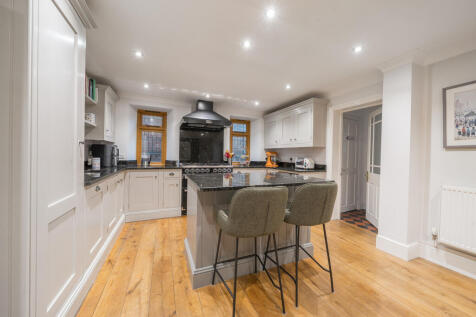 Kitchen / Breakfast Room