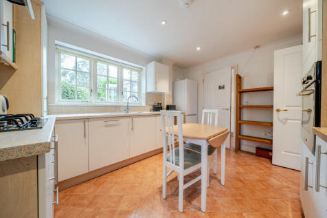 Kitchen / Breakfast Room