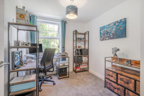 Study / Bedroom 5