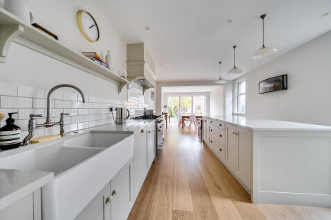 Kitchen / Breakfast Room