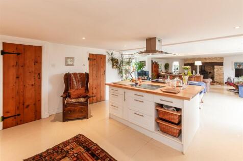 8304027-interior10.JPG