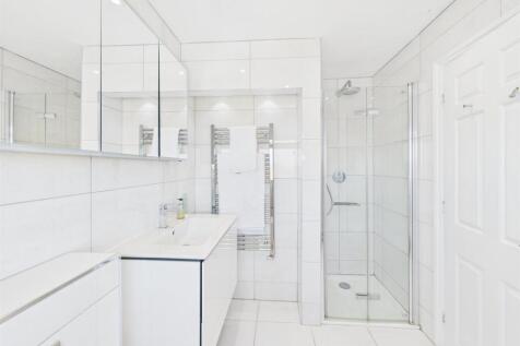 En Suite 1.jpg