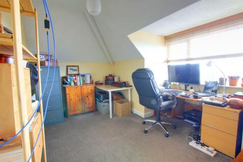 Bedroom 6/Study