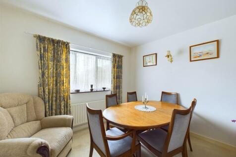 Bedroom 3/ Dining Room