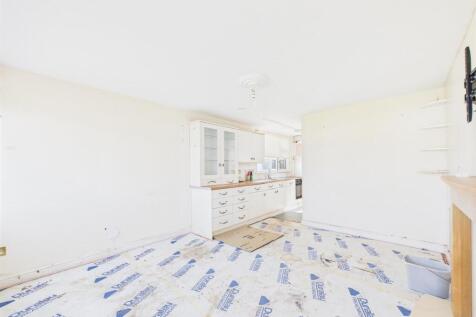 Living Room/Kitchen