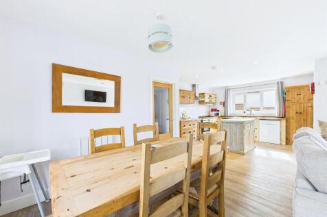 Open Plan Kitching/Living/Dining Area