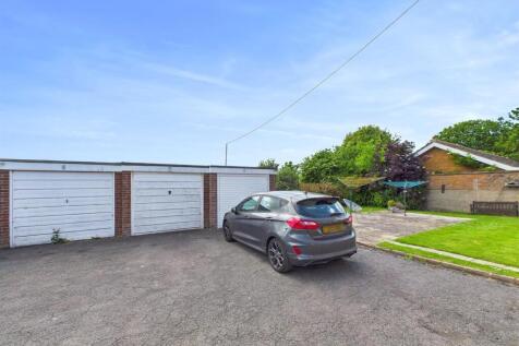 Garage &amp; Parking Space