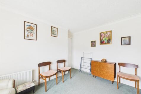 Sitting Room/Bedroom 3