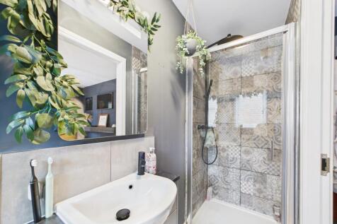 En-suite shower room