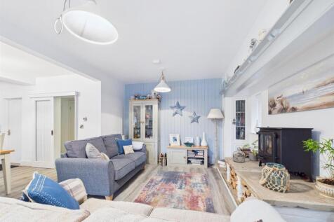 Open Plan Living/Dining Area