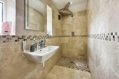 En-suite Wet Room
