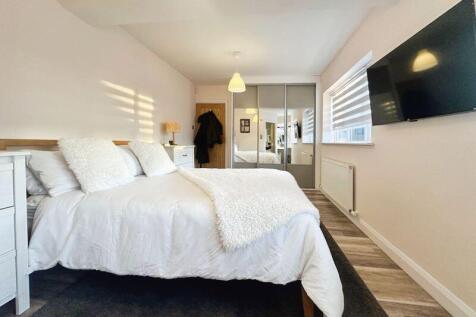 Downstairs Bedroom 2