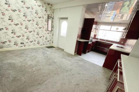 Dining Room onto Kitchen