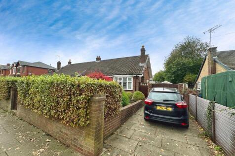 Front of Property/Driveway