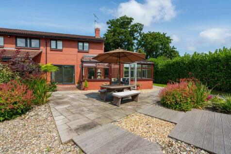 9 Green Bank, Han...