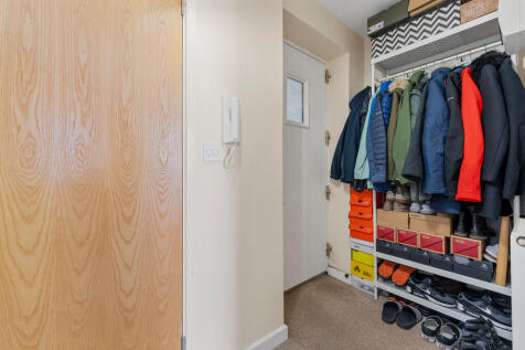 Apartment 14, 173...