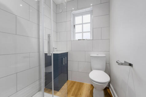 18 Gresford Avenu...