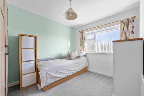 Tintern Avenue, U...