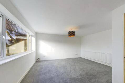 Fairholme Close, ...