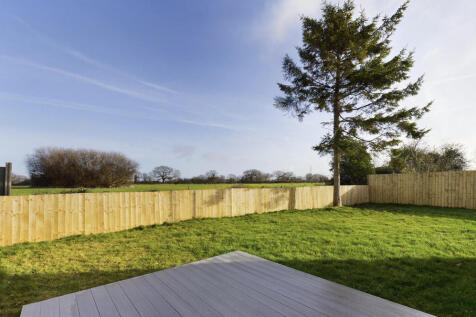 Fairholme Close, ...