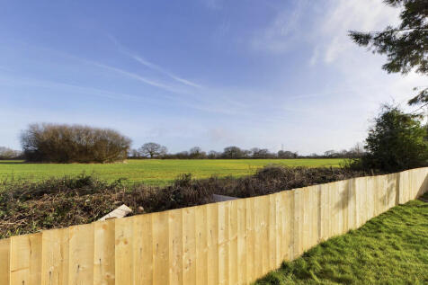 Fairholme Close, ...