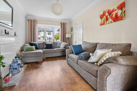 3 Curzon Close-4