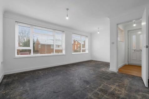 15 Hayes Park, Ch...