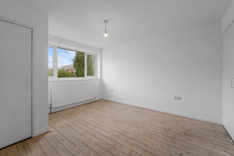 15 Hayes Park, Ch...