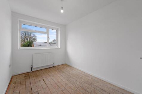 15 Hayes Park, Ch...