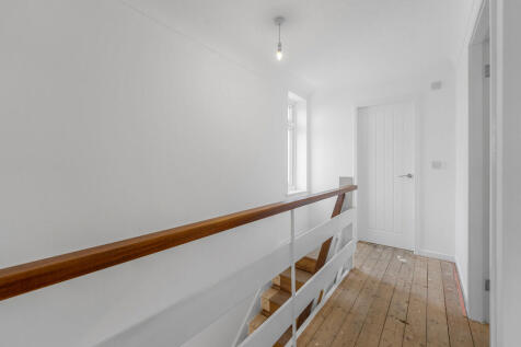 15 Hayes Park, Ch...