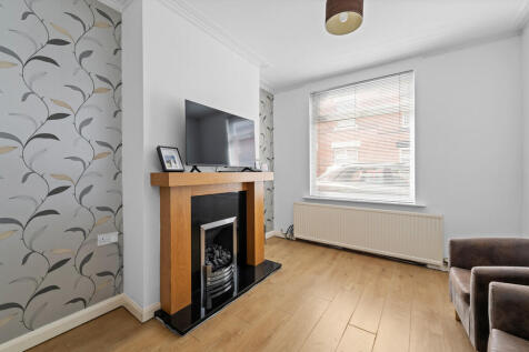 19 Prescot Street...