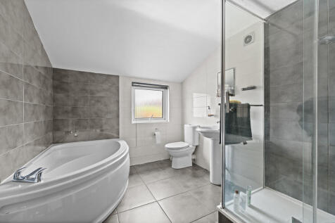 19 Prescot Street...