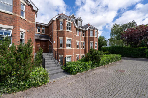 10 Charlton Court...