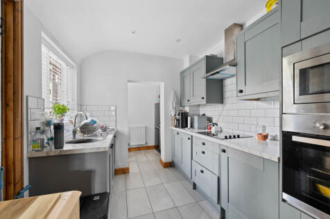 32 Overleigh Road...