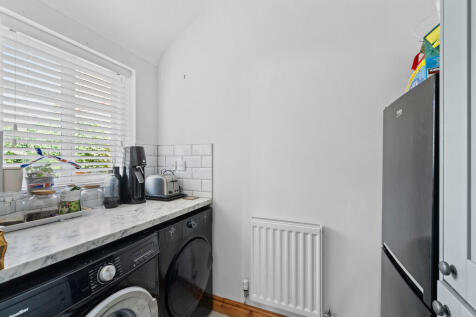 32 Overleigh Road...