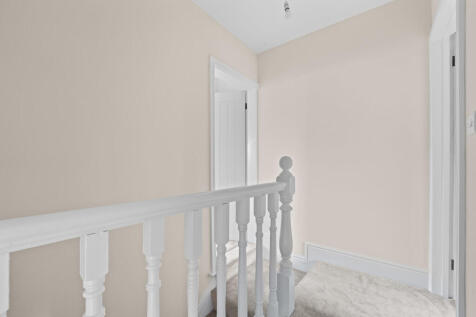 36 Hewitt street-...